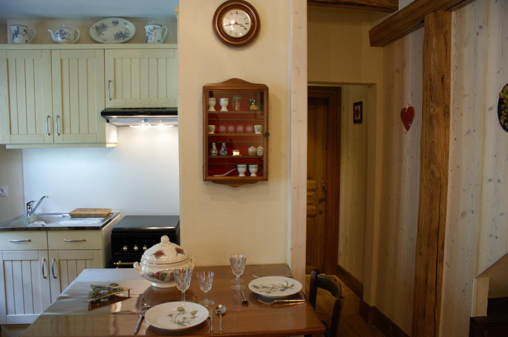 Gites Les Bains Riquewihr Room photo
